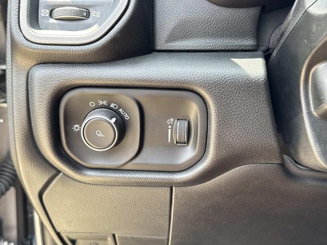 2024 RAM 2500 Tradesman Crew Cab 4x4 6'4' Box