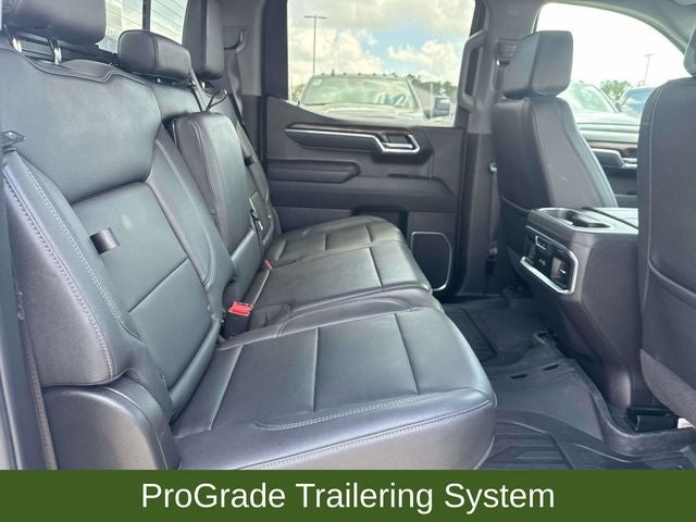 2025 GMC Sierra 1500 4WD Crew Cab Short Box SLT