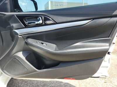 2022 Nissan Maxima SV