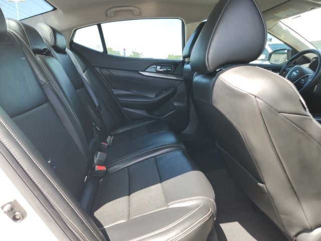 2022 Nissan Maxima SV