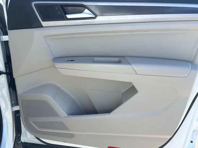 2021 Volkswagen Atlas 3.6L V6 SE w/Technology R-Line