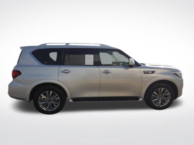 2023 INFINITI QX80 LUXE
