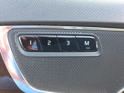 2016 Volvo XC90 T6 Momentum
