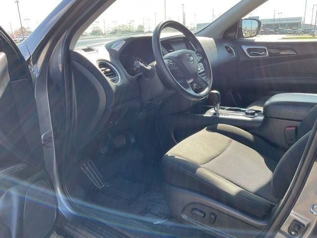 2020 Nissan Pathfinder SV