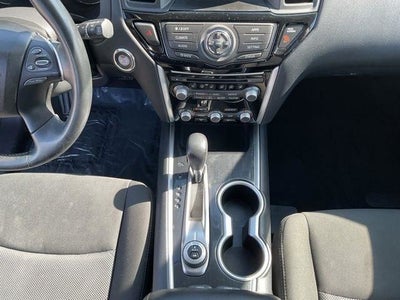 2020 Nissan Pathfinder SV