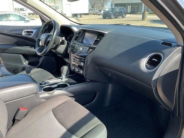 2020 Nissan Pathfinder SV