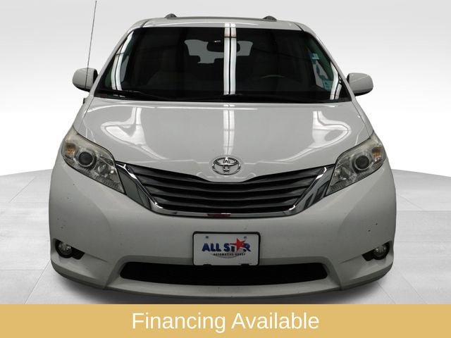 2014 Toyota Sienna XLE 7 Passenger