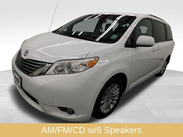 2014 Toyota Sienna XLE 7 Passenger