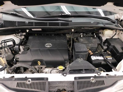 2014 Toyota Sienna XLE 7 Passenger