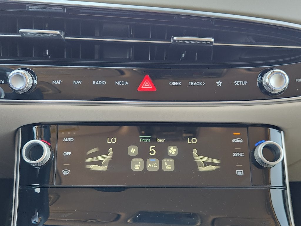 2026 Genesis GV70 2.5T