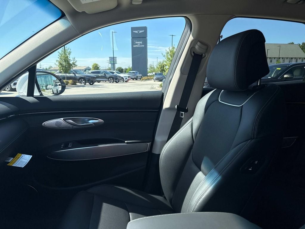 2026 Genesis GV70 2.5T Select