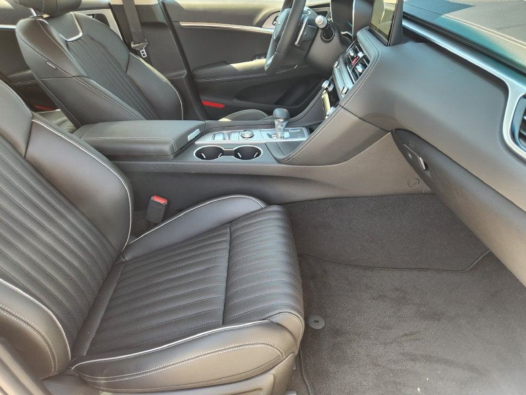 2026 Genesis G70 2.5T Prestige
