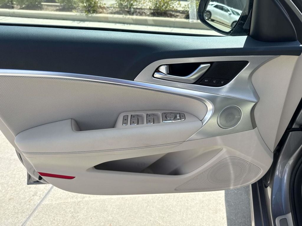 2026 Genesis G70 2.5T Prestige