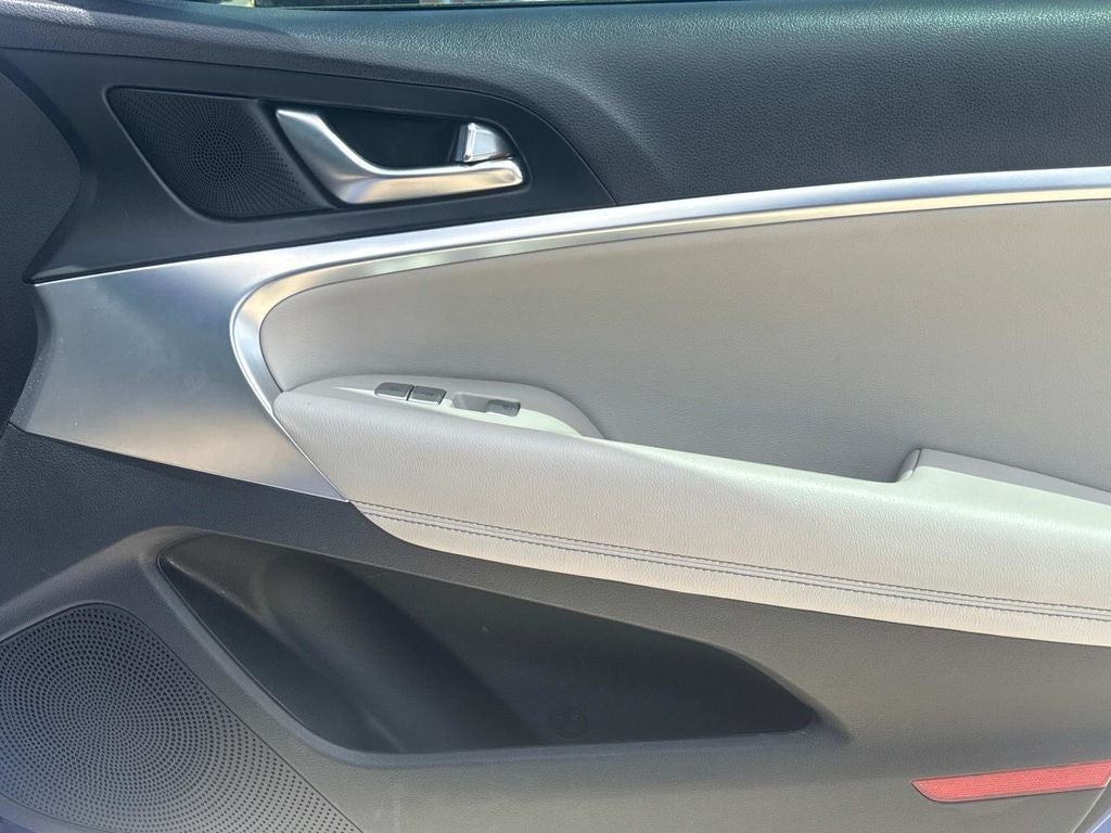 2022 Genesis G70 2.0T