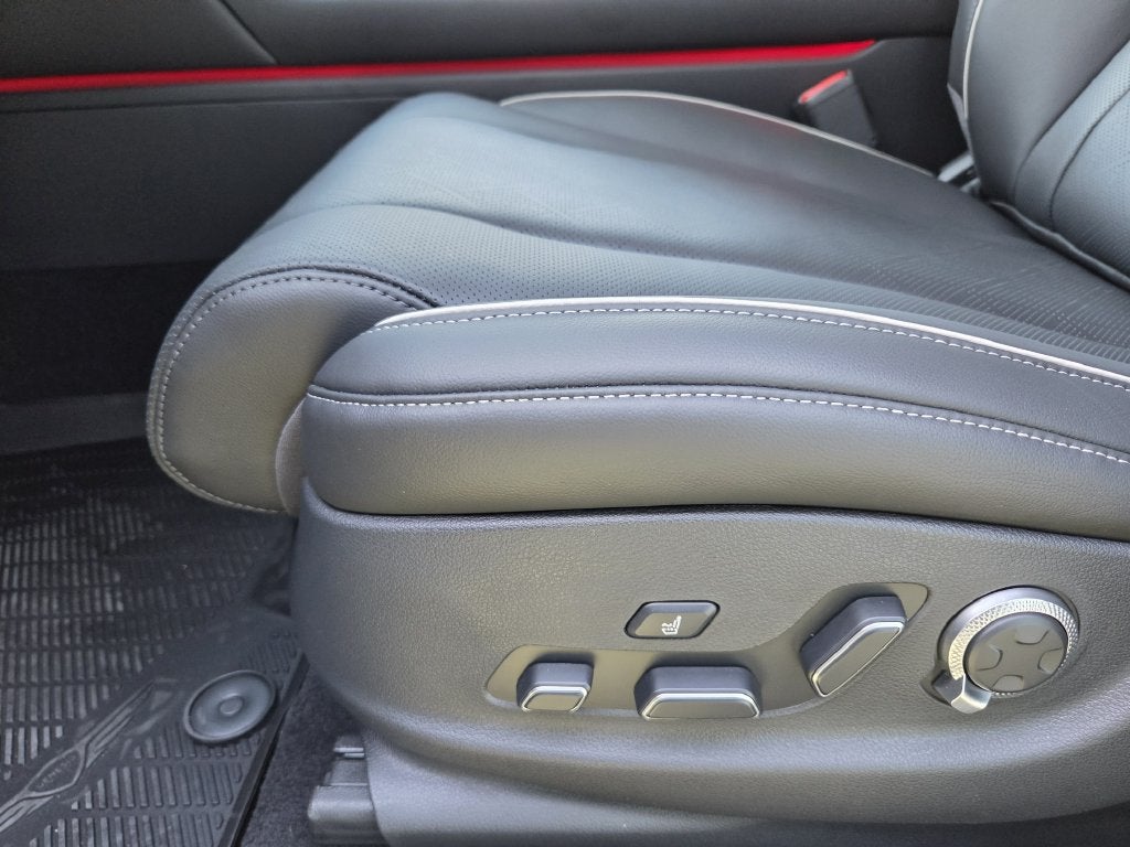 2027 Genesis GV80 2.5T Prestige