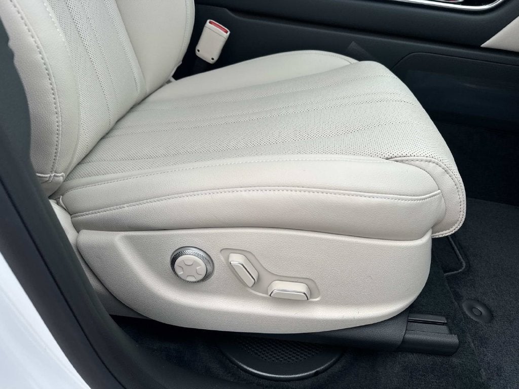 2027 Genesis GV80 2.5T