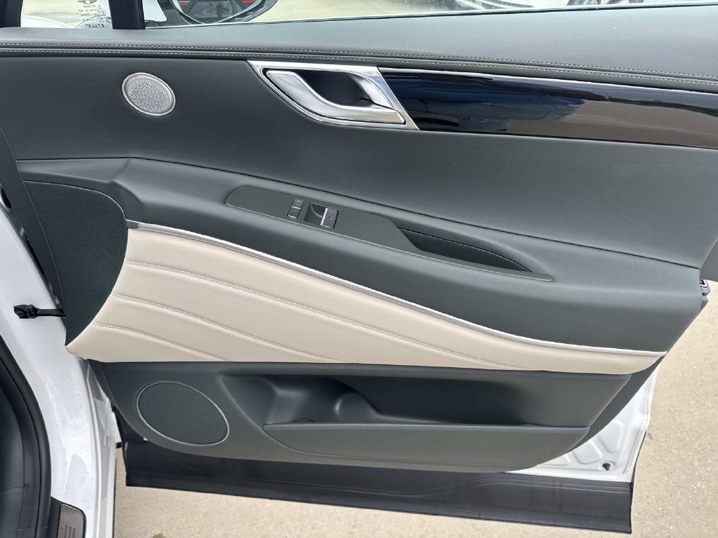 2027 Genesis GV80 2.5T