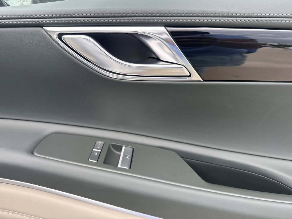 2027 Genesis GV80 2.5T
