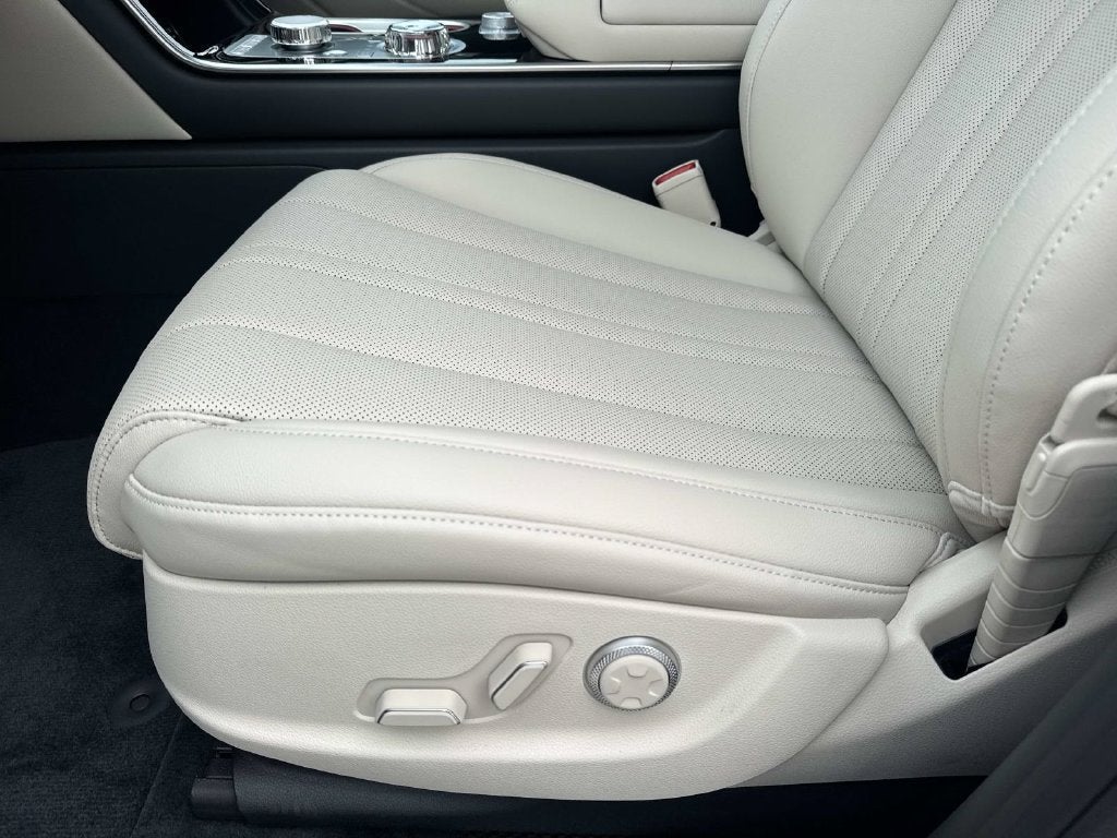 2027 Genesis GV80 2.5T