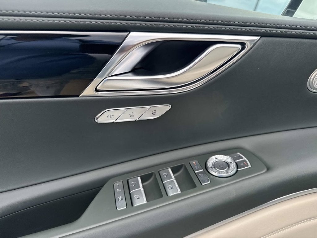2027 Genesis GV80 2.5T
