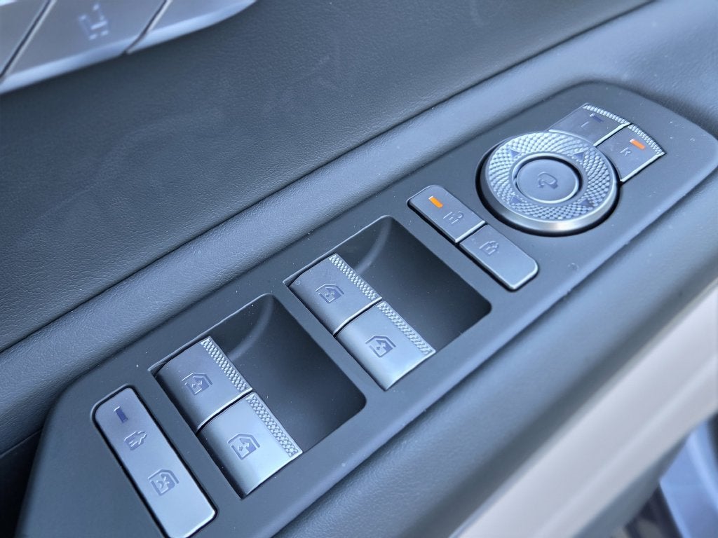 2027 Genesis GV80 2.5T