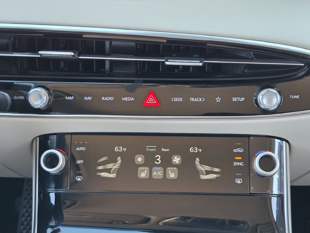 2027 Genesis GV70 2.5T
