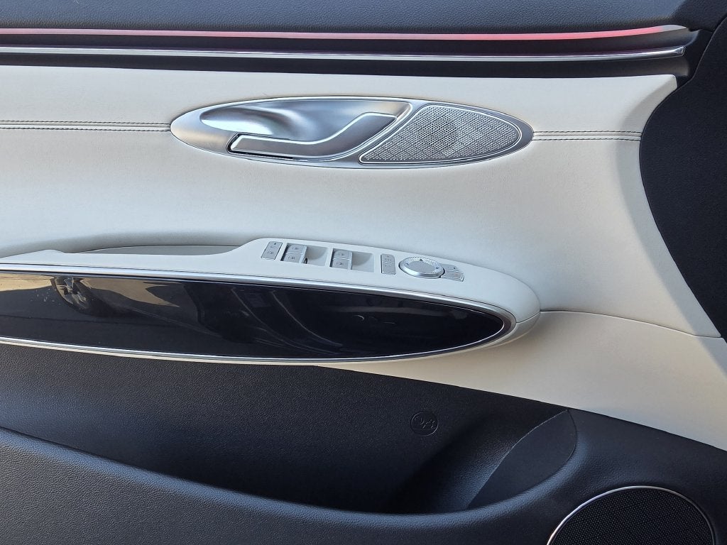 2027 Genesis GV70 2.5T