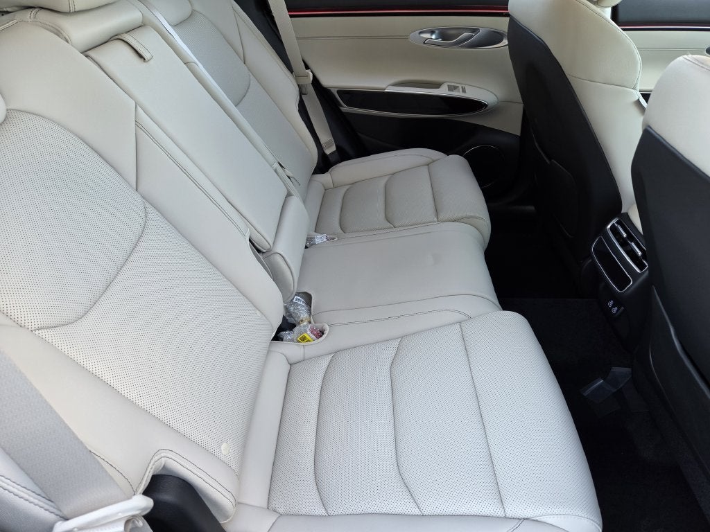 2027 Genesis GV70 2.5T