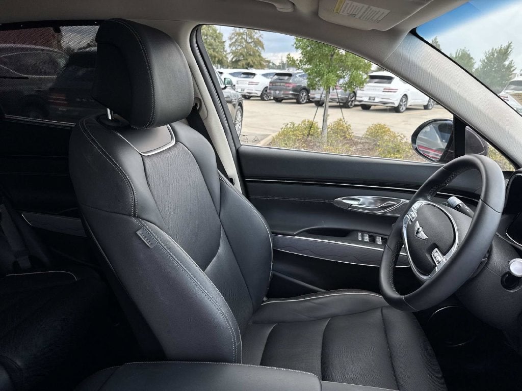 2023 Genesis GV70 2.5T