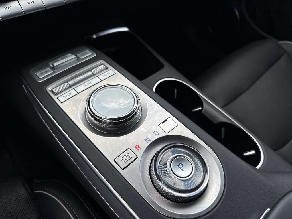 2023 Genesis GV70 2.5T