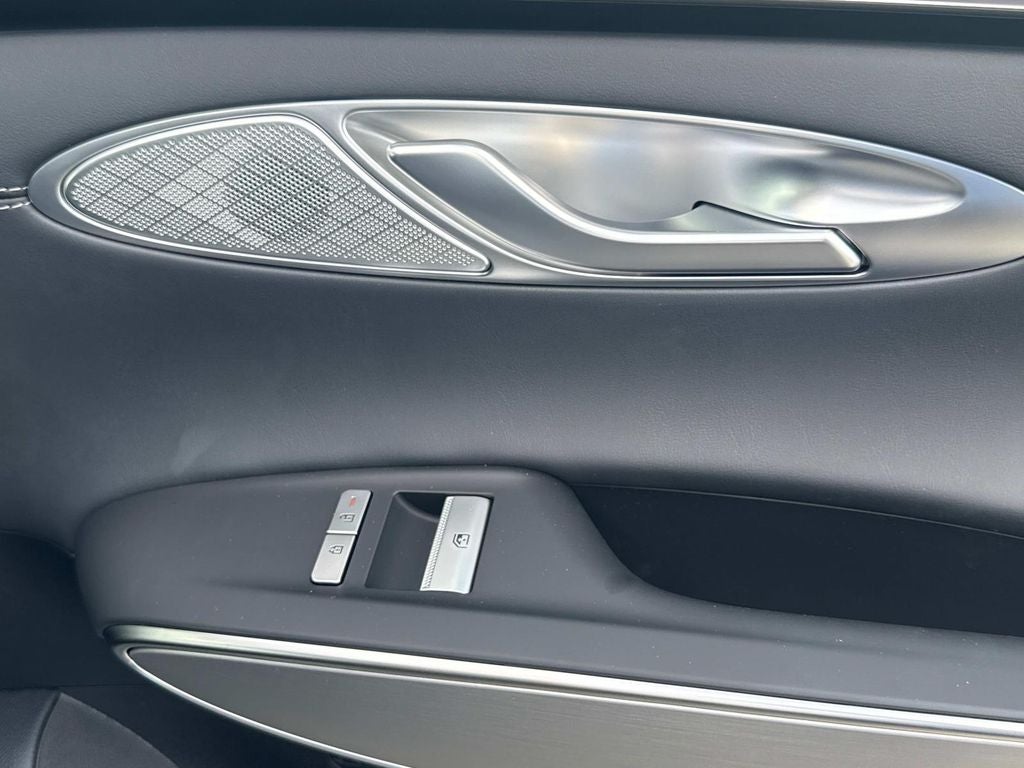 2027 Genesis GV70 2.5T Select