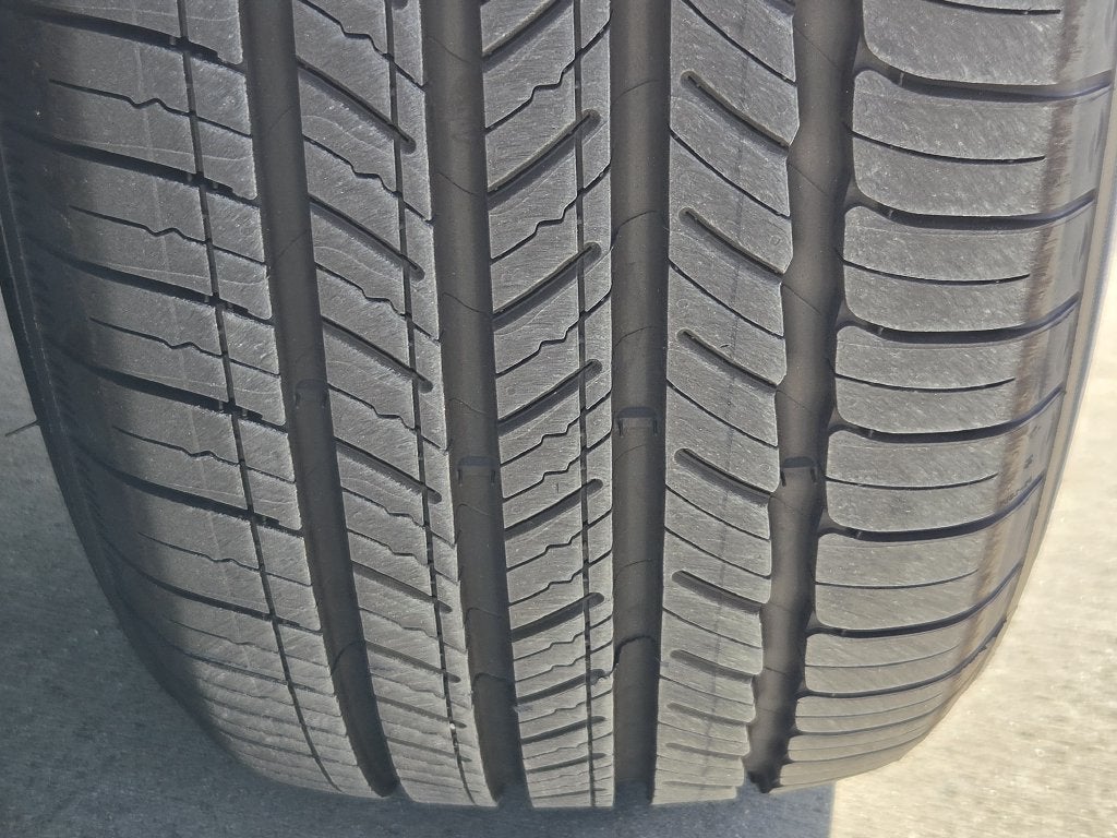 2027 Genesis GV70 2.5T Advanced
