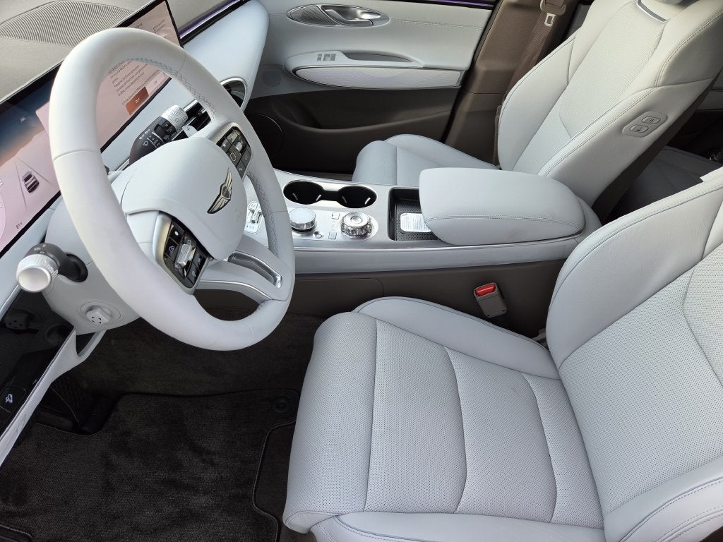 2027 Genesis GV70 2.5T Advanced