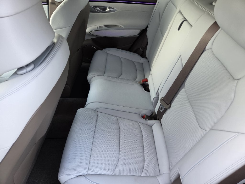 2027 Genesis GV70 2.5T Advanced