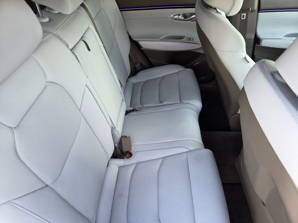 2027 Genesis GV70 2.5T Advanced