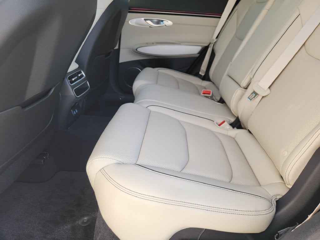 2027 Genesis GV70 2.5T Advanced
