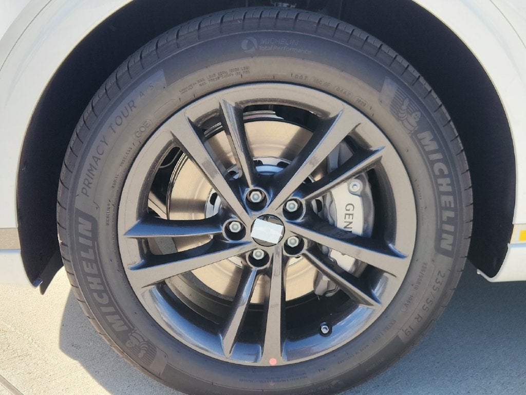 2027 Genesis GV70 2.5T Advanced