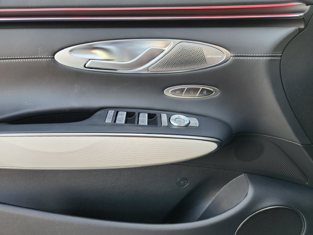 2027 Genesis GV70 2.5T Advanced