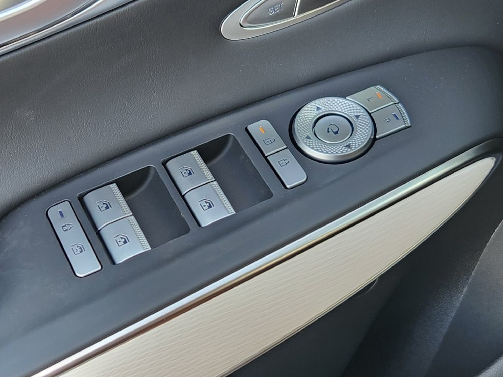 2027 Genesis GV70 2.5T Advanced