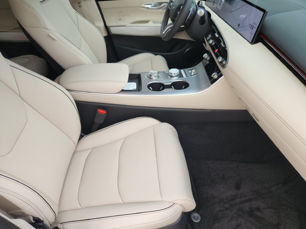 2027 Genesis GV70 2.5T Advanced