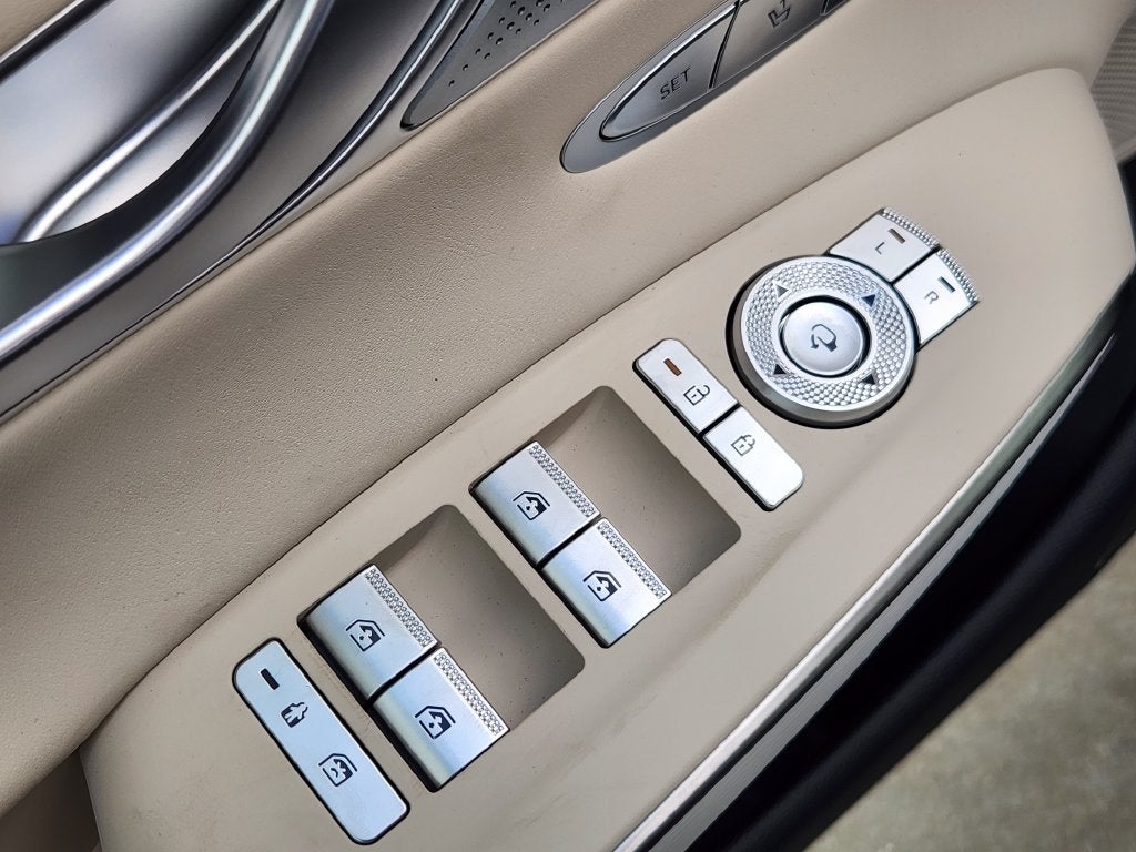 2027 Genesis GV70 2.5T Advanced