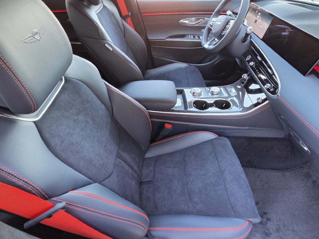 2027 Genesis GV70 3.5T Prestige Graphite