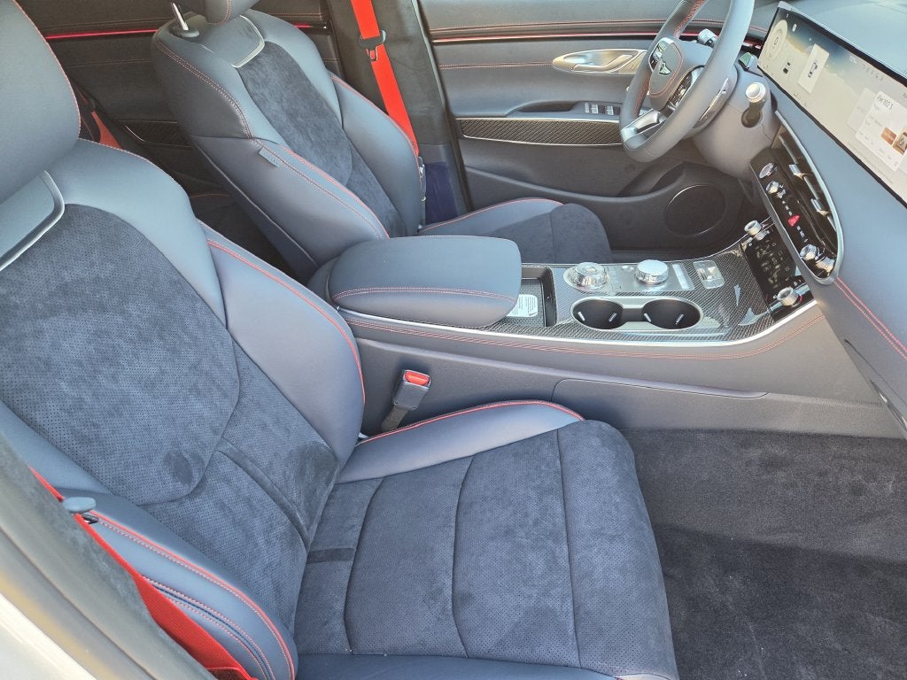 2027 Genesis GV70 3.5T Prestige Graphite