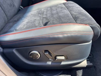 2027 Genesis GV70 3.5T Prestige Graphite