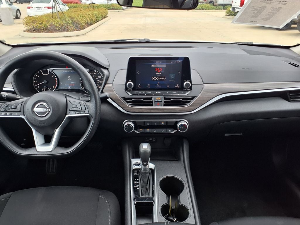 2025 Nissan Altima 2.5 SV