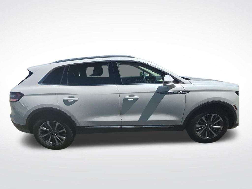 2022 Lincoln Nautilus Standard