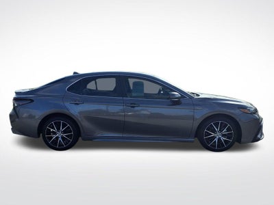2024 Toyota Camry Hybrid SE