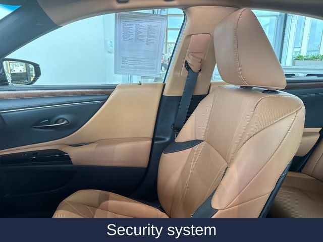 2025 Lexus ES 300h Luxury