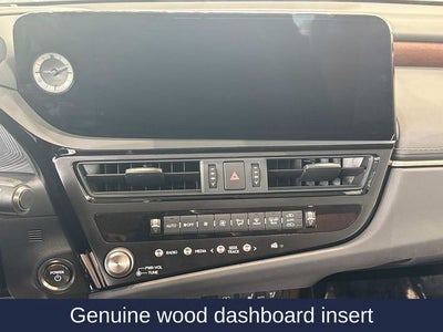 2025 Lexus ES 300h Luxury