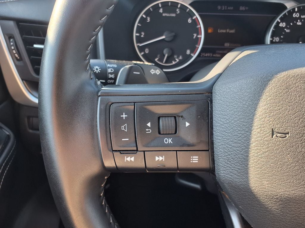 2025 Nissan Rogue SV
